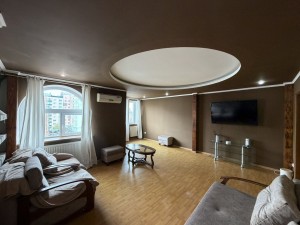 ул. Довженка (г. Коломыя) - Продається квартира, 73000 $ - АФНУ